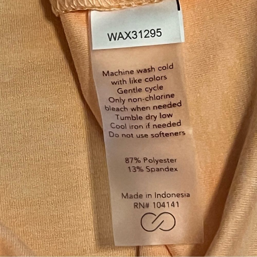 NWT 2 Pc Set Essential High Rise 7/8 Tight Legging + Mock Neck Tank Apricot XXL - Picture 14 of 16